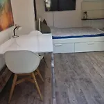 Wohlfuehloase - Zimmer, - Im Herzen Starnbergs منزل للإقامة