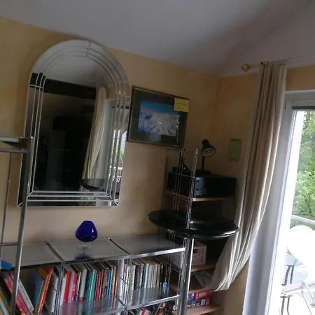 Wohlfuehloase - Zimmer, - Im Herzen Starnbergs Homestay *