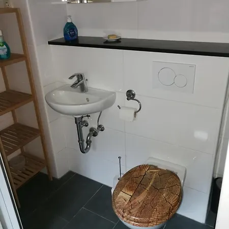 Wohlfuehloase - Zimmer, - Im Herzen Starnbergs Quarto em Acomodações Particulares