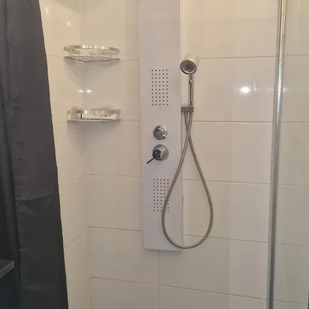 Wohlfuehloase - Zimmer, - Im Herzen Starnbergs Quarto em Acomodações Particulares *